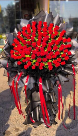 دسته گل رز قرمز هلندی کد B1