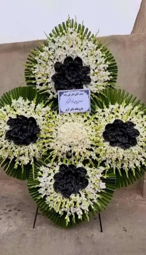 تاج گل ۵تیکه یا ۵ طبقه ترحیم و ختم کد C138
